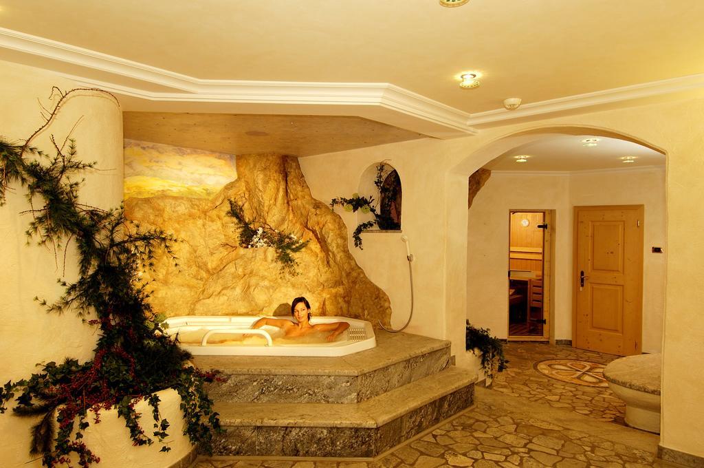 Hotel Ju Furcia 圣维吉利奥 外观 照片